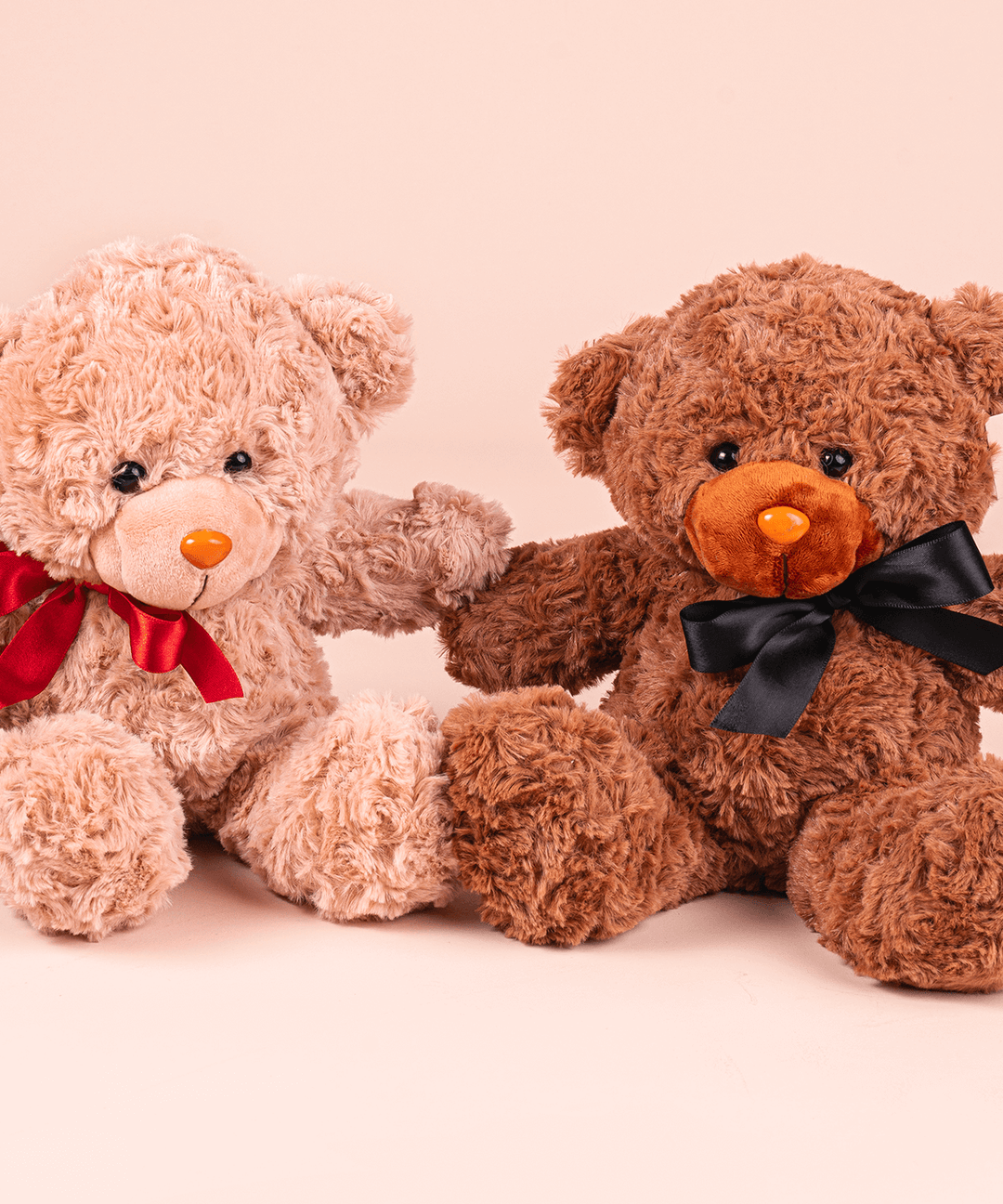 Peluche Pareja de ositos con lazo –